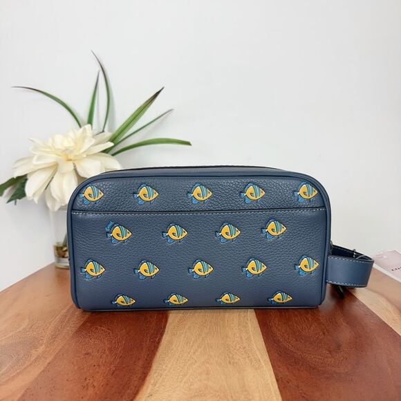 NWT Coach Small Travel Kit With Fish Print - Picture 4 of 7